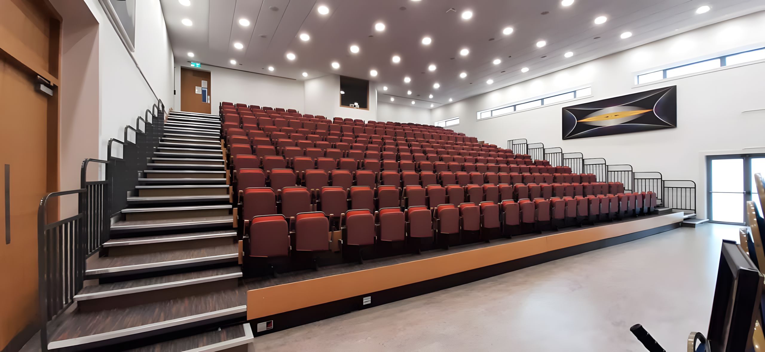 Large tiered lecture theatre at NCI